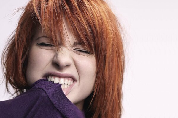 Singer Hayley Williams with red hair