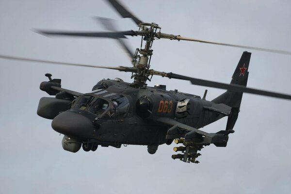 Helicóptero de ataque militar ruso Ka-52