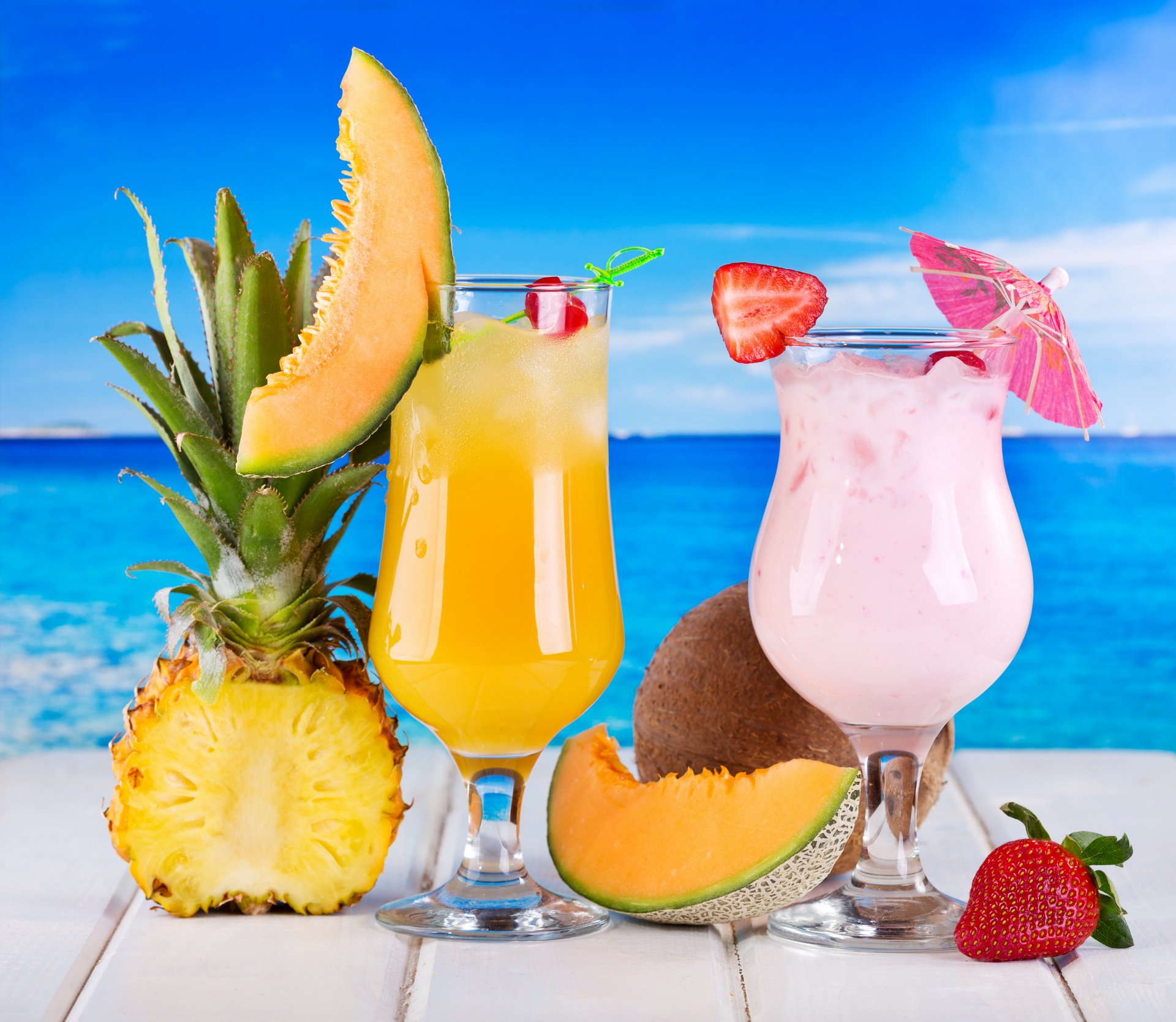 tropical cocktail boire fruits frais mer ananas fraise