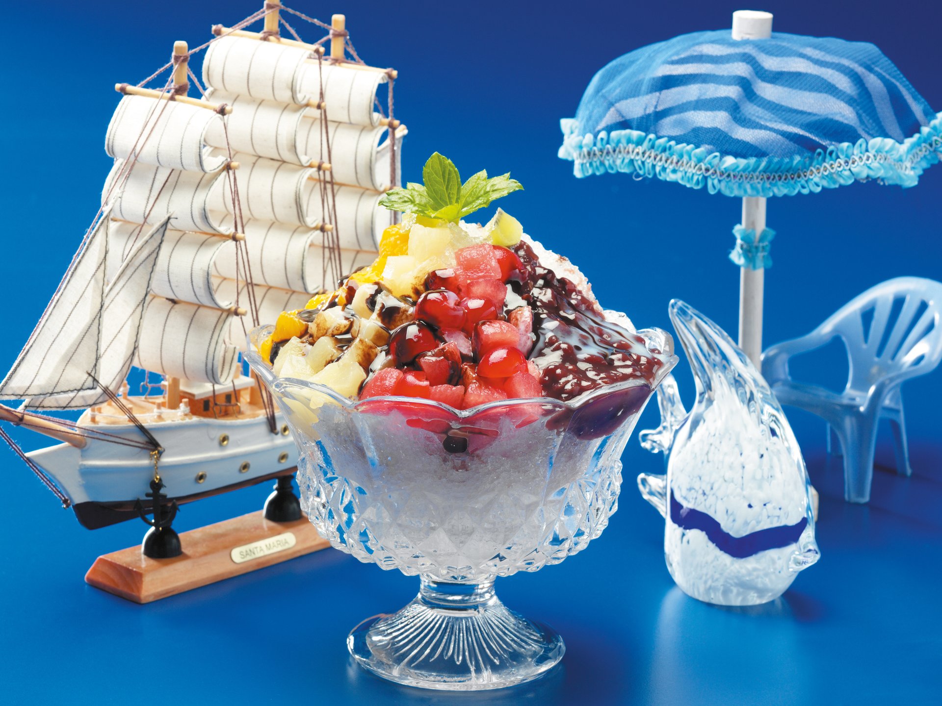 dessert souvenirs sailboat