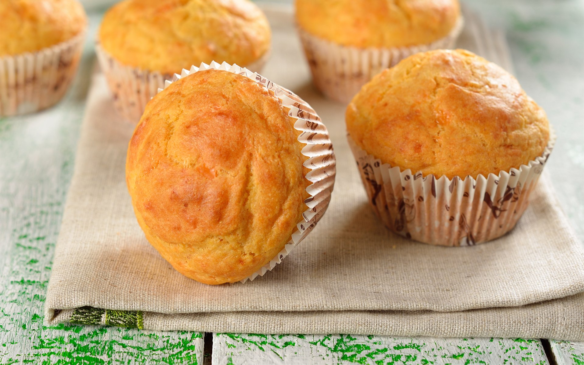 muffins cake napkin board