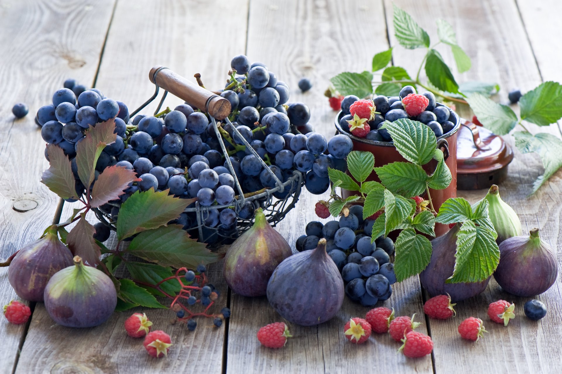 fruits berries grapes figs figs raspberrie