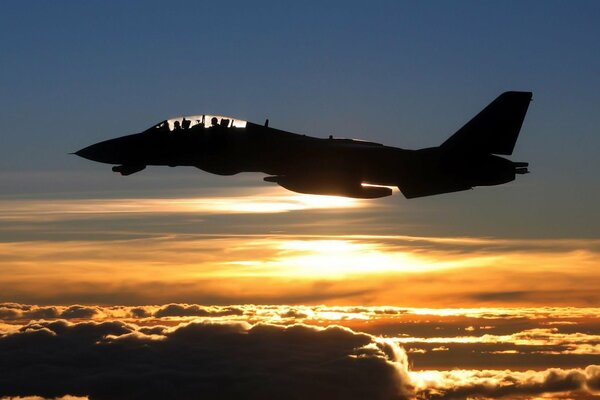 Flugzeug Nahaufnahme bei Sonnenuntergang