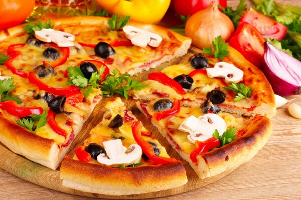 Pizza with bell pepper and olives