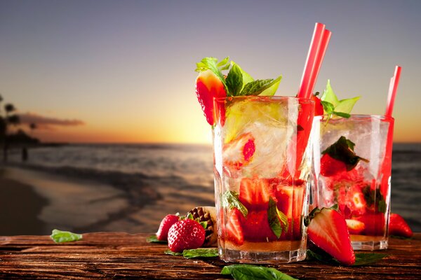 Smoothies aux fraises et aux feuilles de menthe