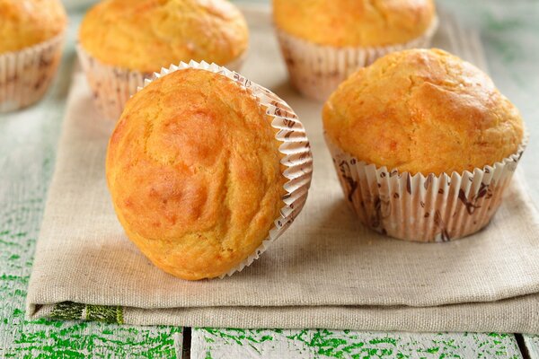 Leckere Muffins in Papierform