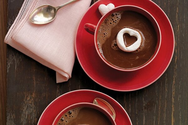 Tasse de chocolat chaud avec amour