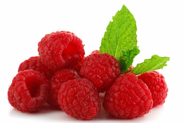 Ich werde süße duftende Himbeeren aus meinem Garten verkaufen, kostenloser Versand