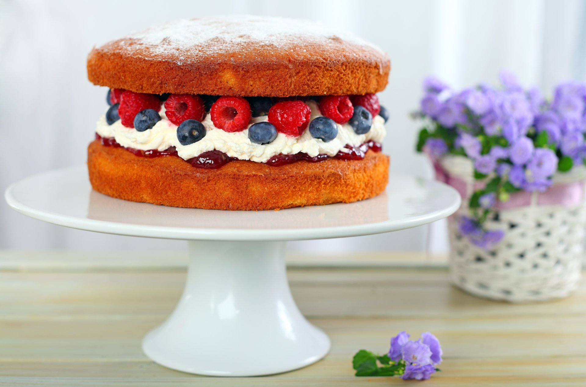 flowers blueberries dessert cake cake sweet food raspberries cream food raspberrie