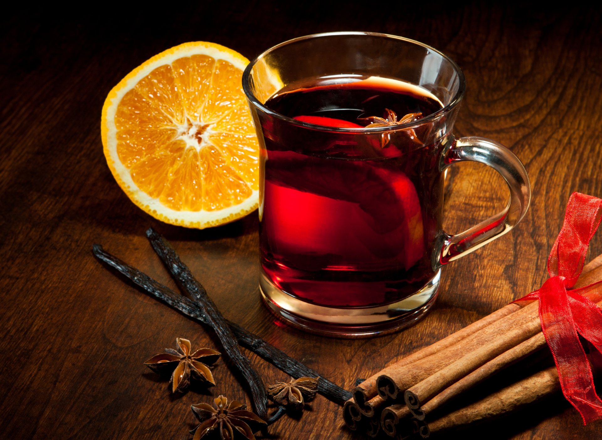 mulled wine cup anise star anise orange spices cinnamon vanilla sticks drink winter