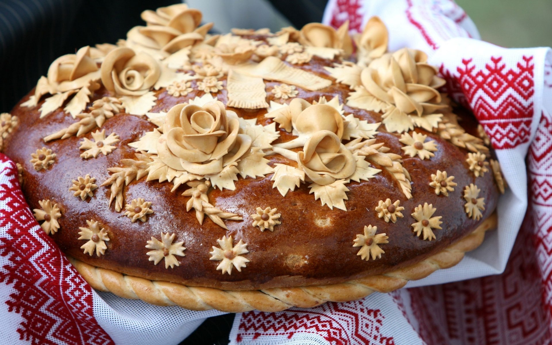 ukraine loaf bread towel pattern flower holiday meeting review