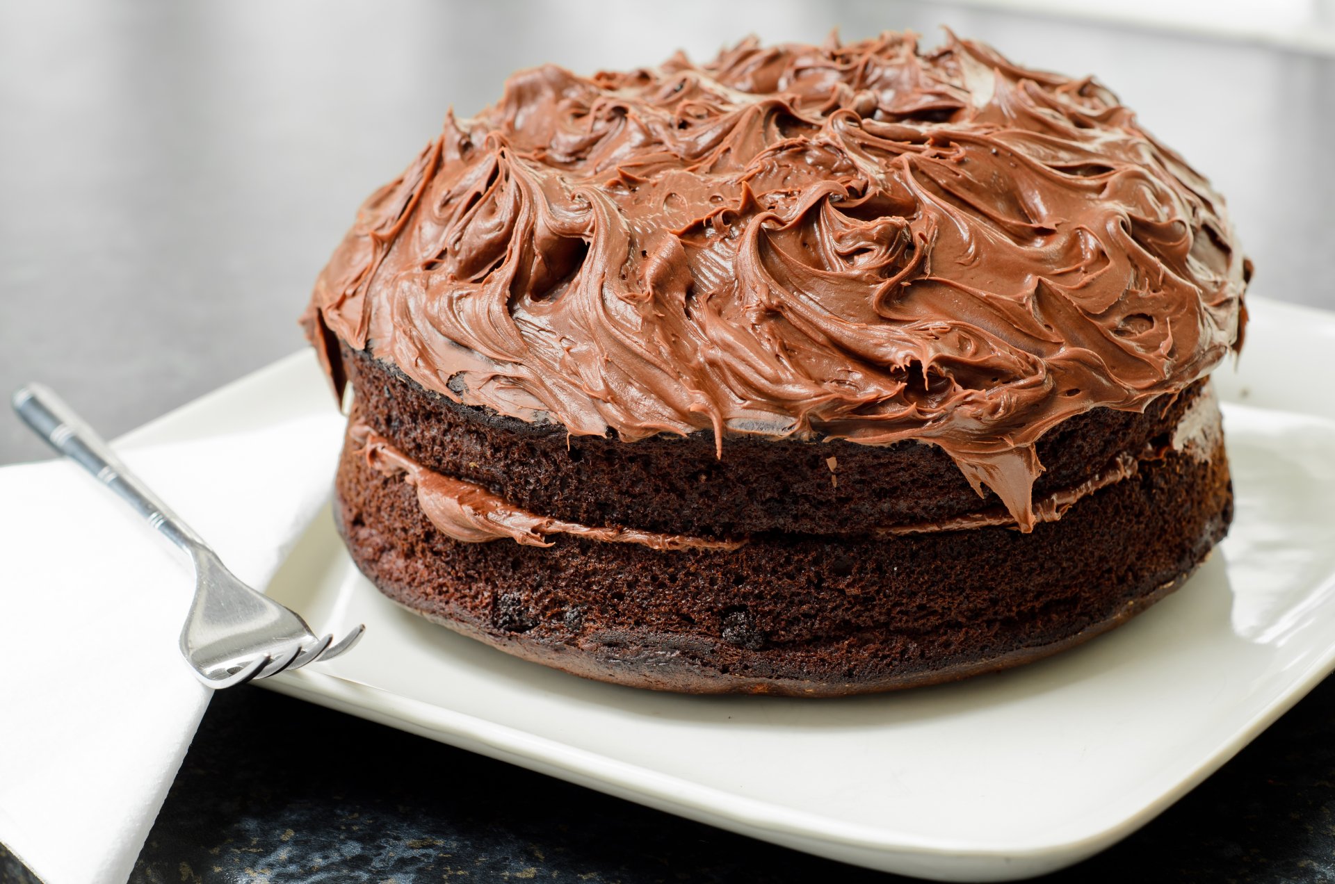 kuchen schokolade backen creme teller gabel dessert süß essen