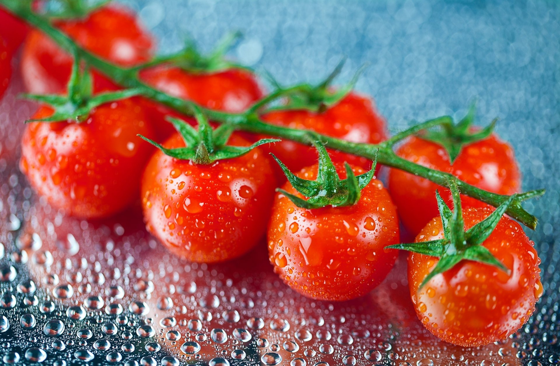 tomates tomates rouges gouttes