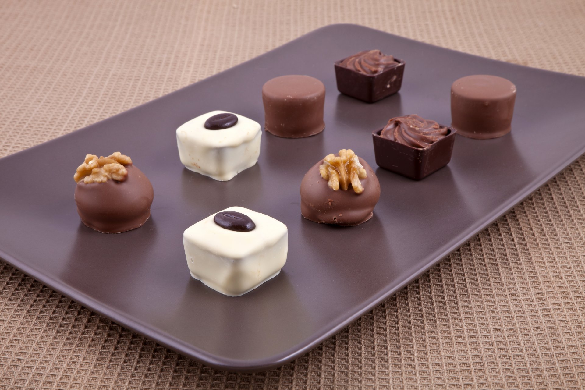 dulces chocolate blanco leche nueces plato postre dulce