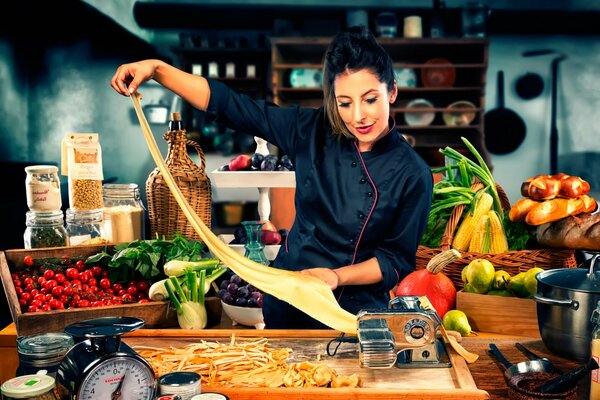 Il cuoco prepara una deliziosa pasta