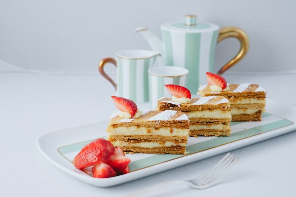 Pastel de crema ligera con fresas