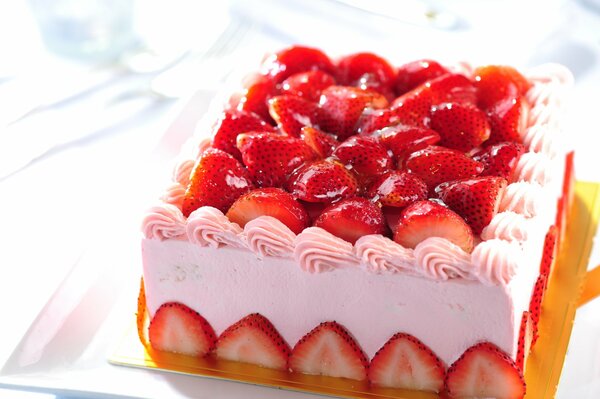 Strawberry cake. Sweet strawberries