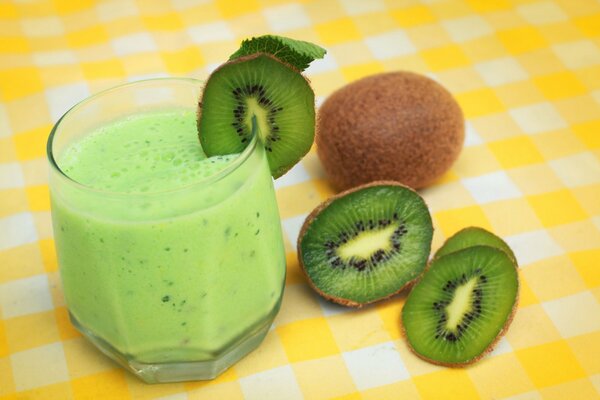 Kiwi cocktail on a checkered tablecloth