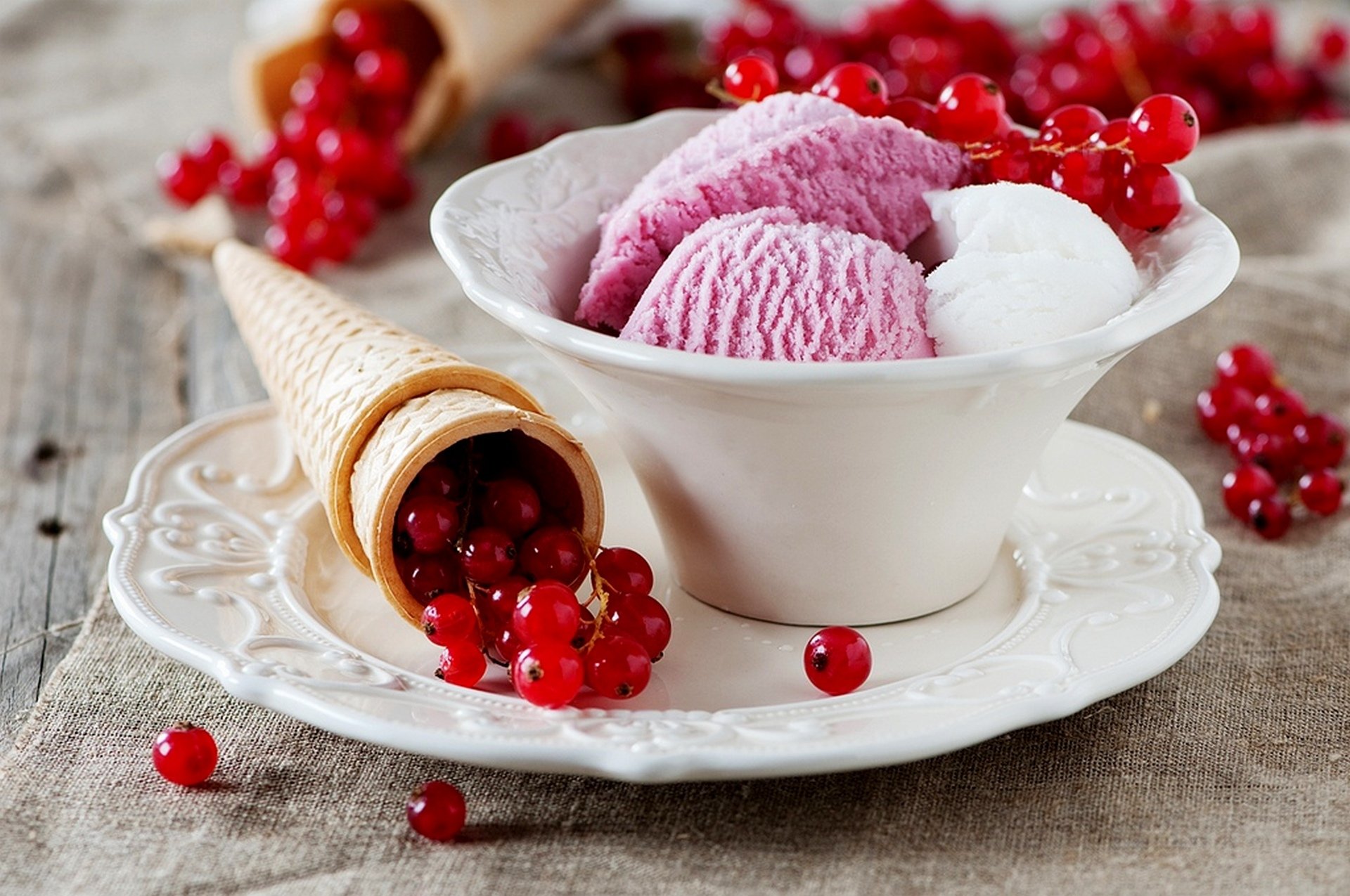 comida helado dulzura postre grosella roja fruta alimentos grosella roja