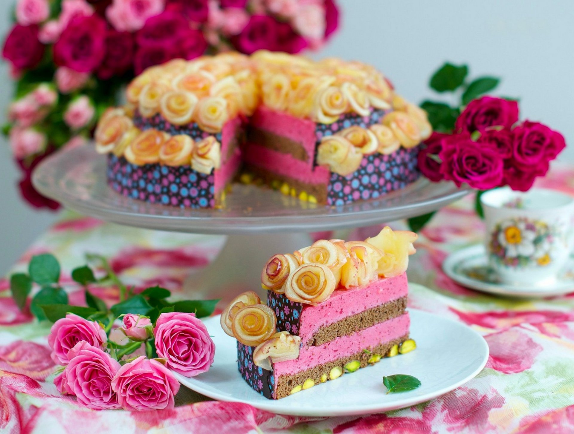 dessert cake cake food cream cup tea coffee flowers roses food rose