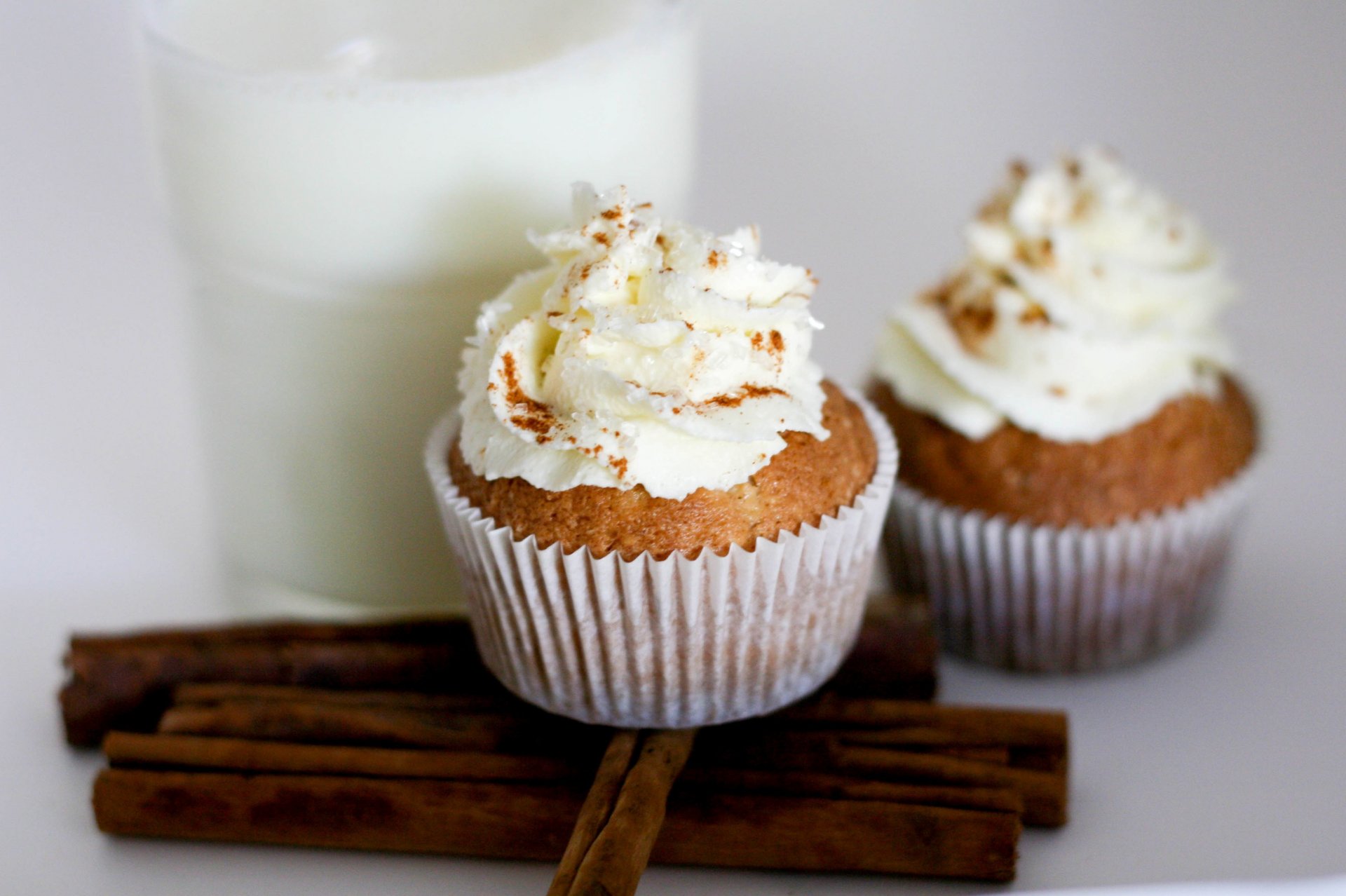 essen süß cupcake muffins muffins creme hintergrund tapete widescreen vollbild widescreen widescreen