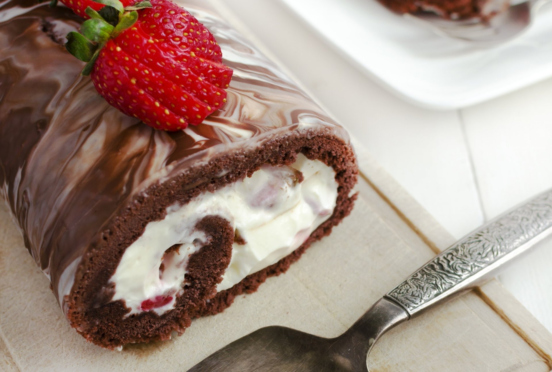 essen süß kuchen rolle creme erdbeere hintergrund tapete widescreen vollbild widescreen widescreen