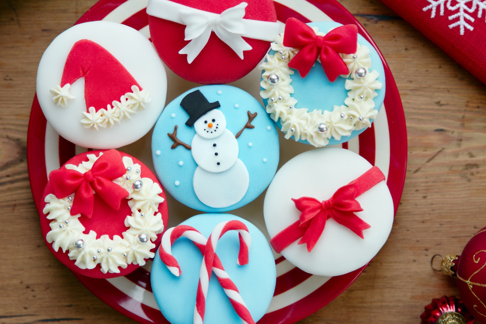 cupcakes crema pasteles año nuevo dulces comida postre vacaciones navidad año nuevo