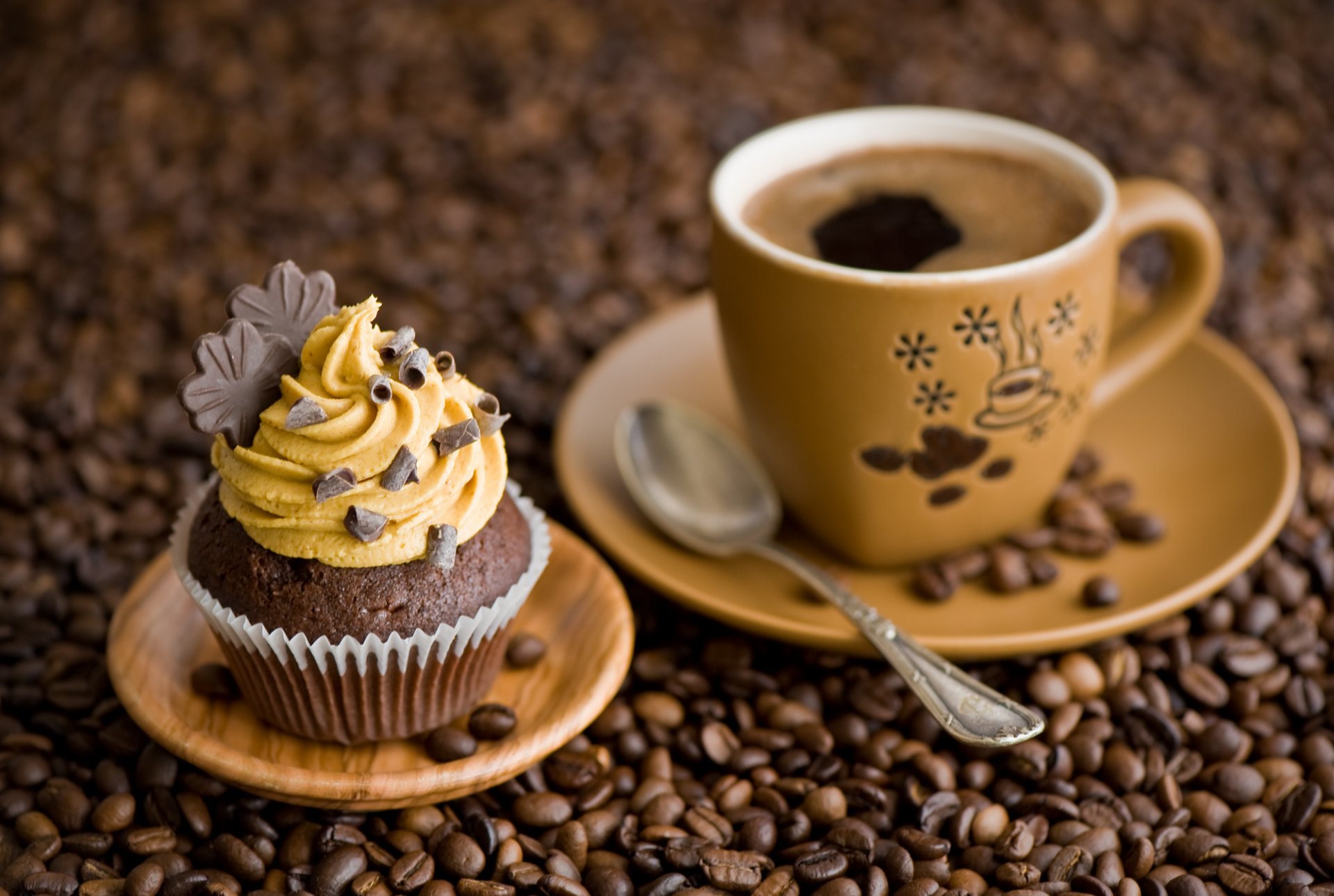 cupcake cake cream chocolate leaves cup saucer spoon coffee grains dessert sweet anna verdina