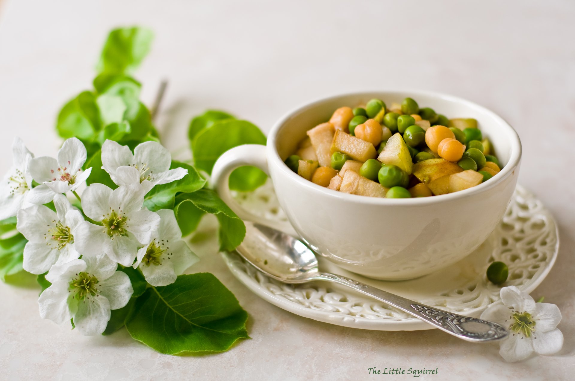 tasse salade fleurs