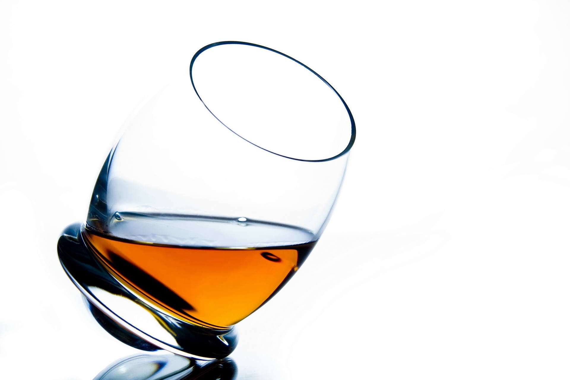 cognac glas glas form weißer hintergrund hintergrund tapete widescreen vollbild widescreen widescreen brandy glas