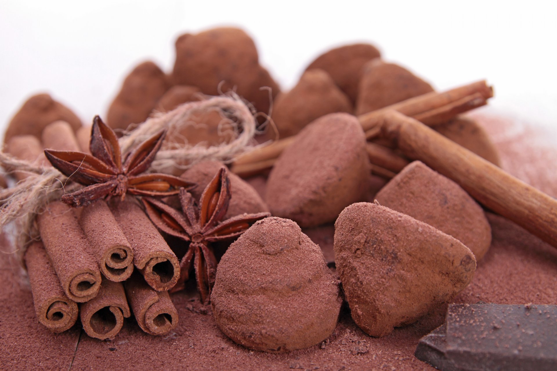 cioccolato caramelle tartufi cannella anice stellato