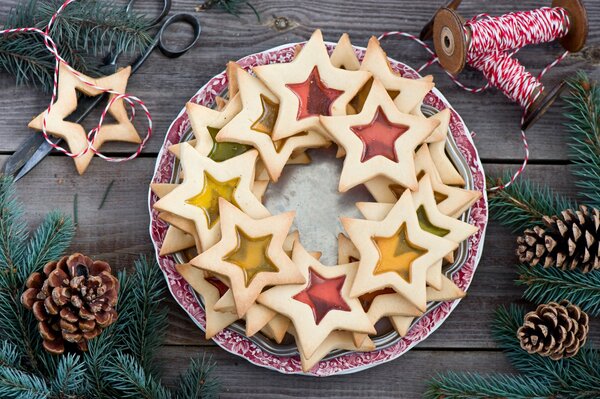 Galletas de año nuevo en forma de estrella