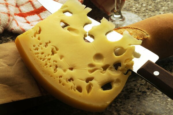 Löchriger Käse ist in Ordnung