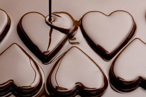 Filling of heart-shaped chocolates