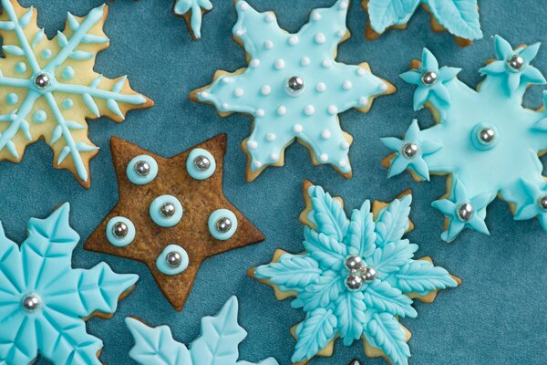 Gingerbread cookies with blue glaze