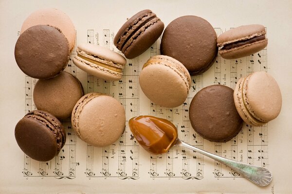 Caramel cookies of different types