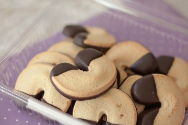 Galletas de chocolate. dulce. postres. galletas de herradura