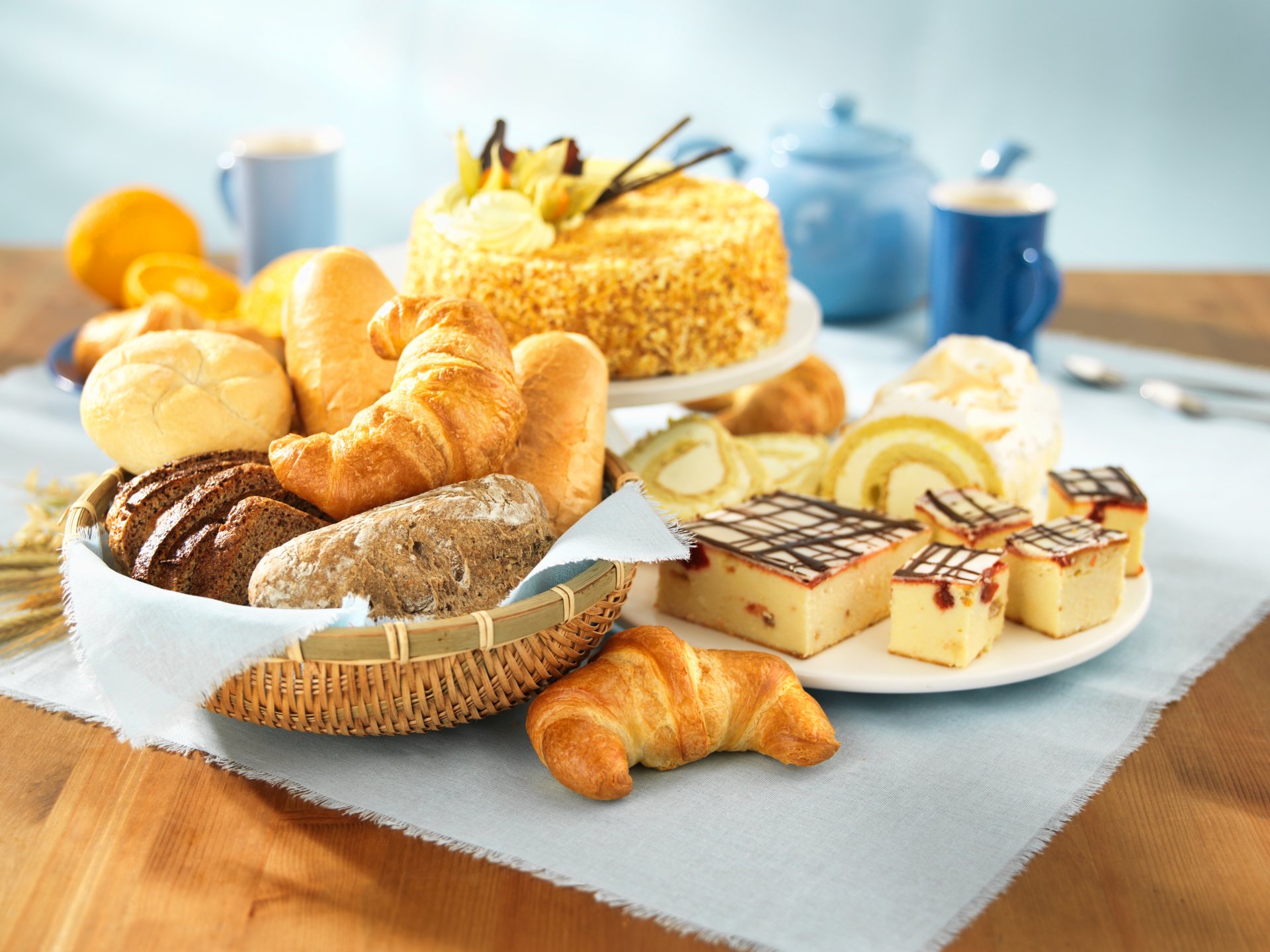 croissant torta pane focaccine pan di spagna torta