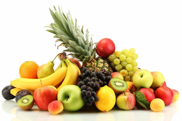 Frutta/bacche diverse: ananas, mele, pesche…