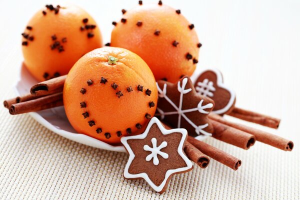 Galletas de canela y naranja para el año nuevo