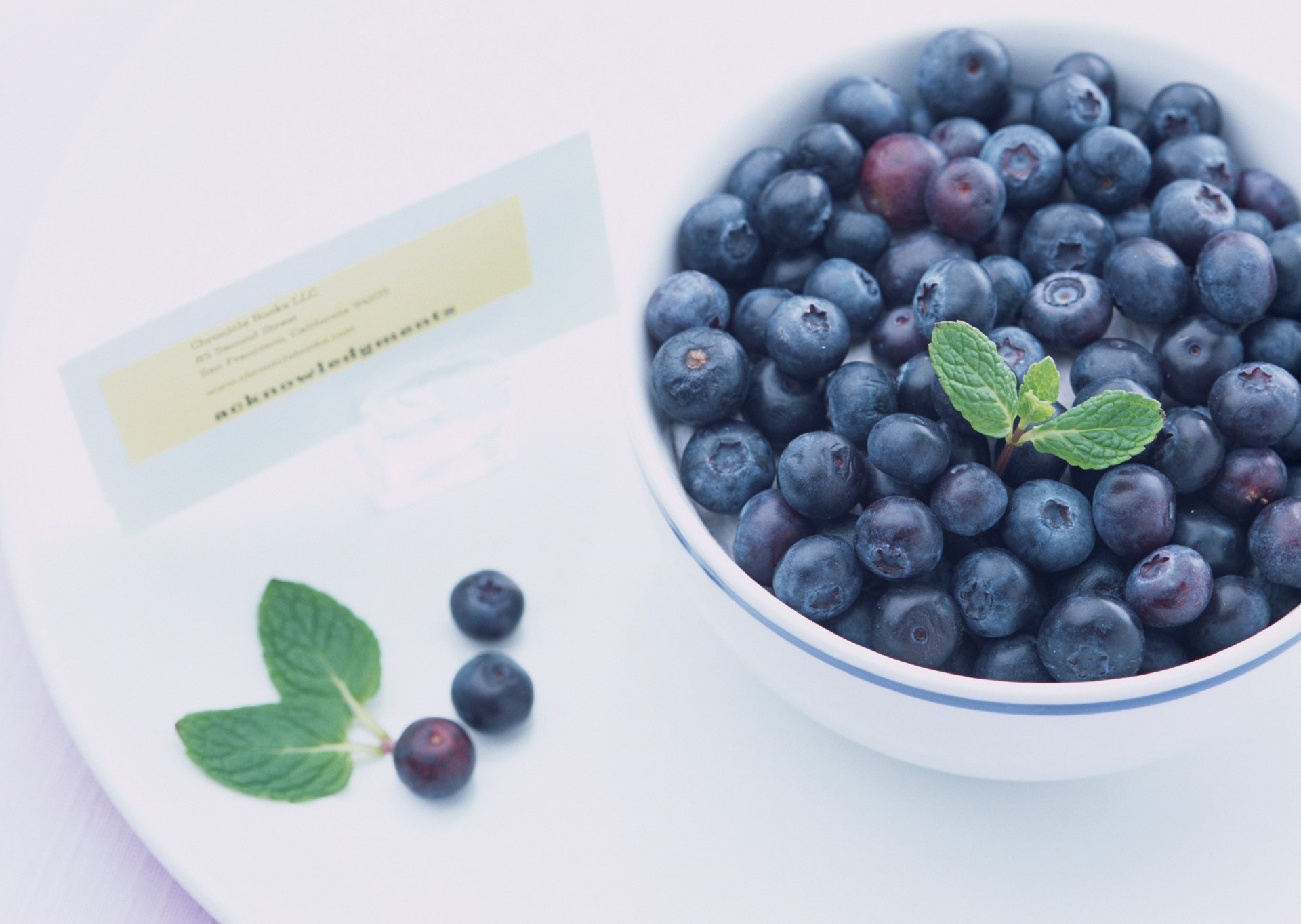 berry dish blueberrie