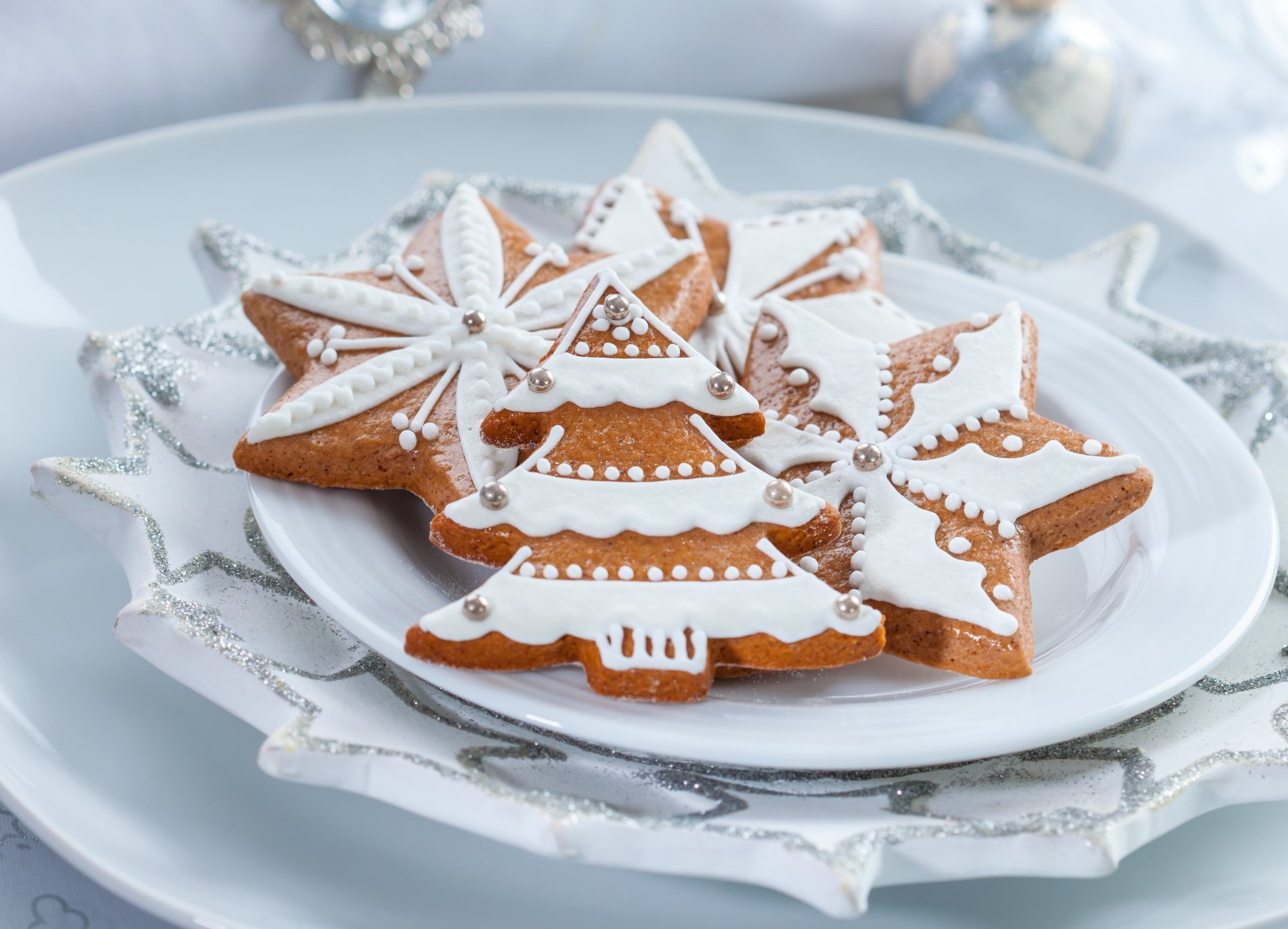 cookies new year stars christmas trees figurines icing pastries food sweets new year christma