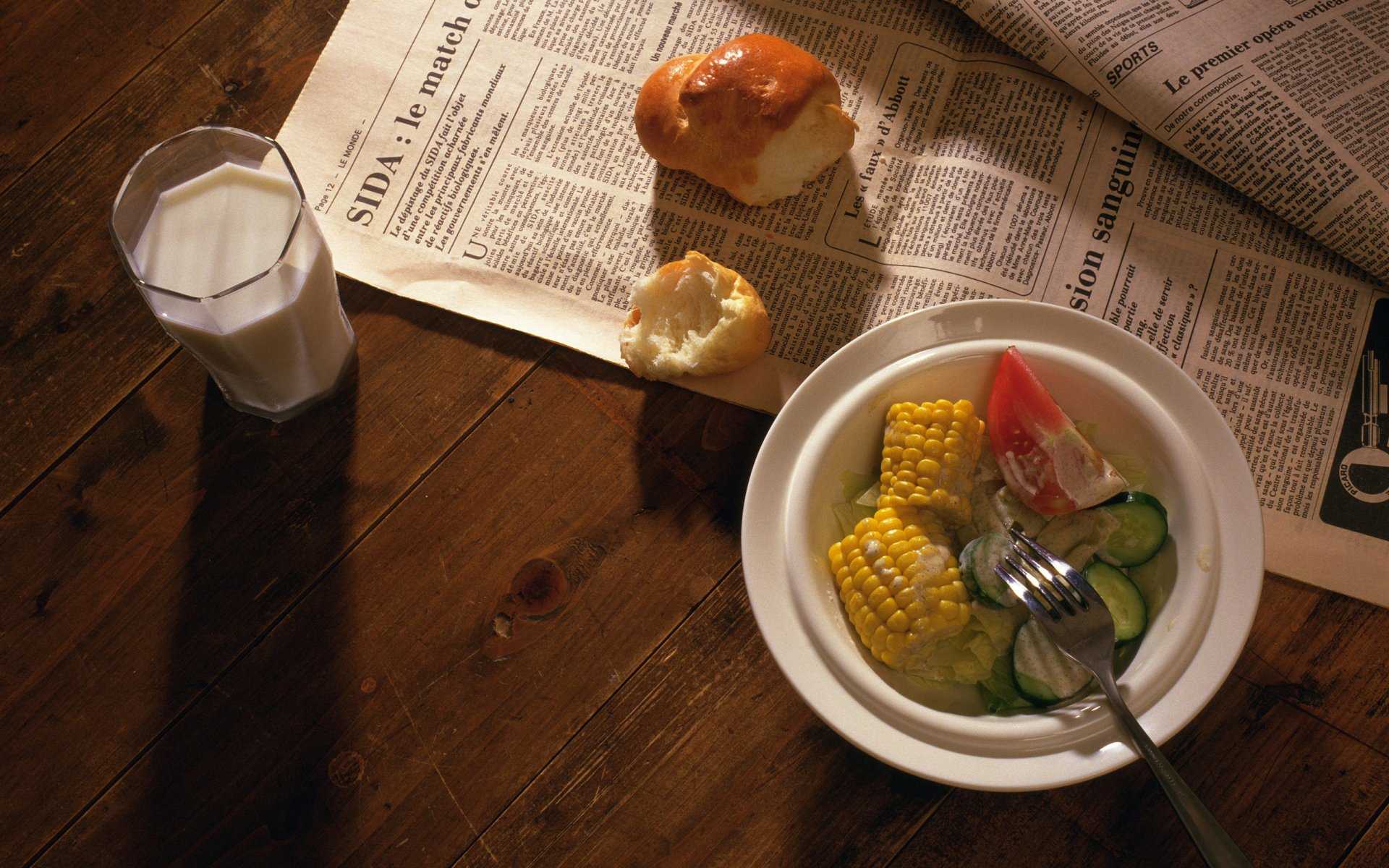 concombre tomate maïs salade brioche