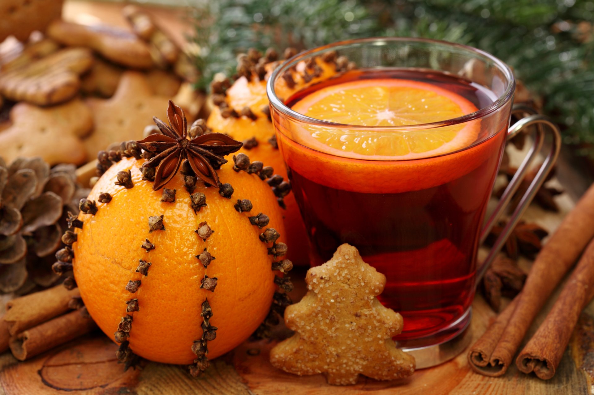 glühwein getränk kekse nelke orange zimt sternanis anis feiertage neujahr weihnachten