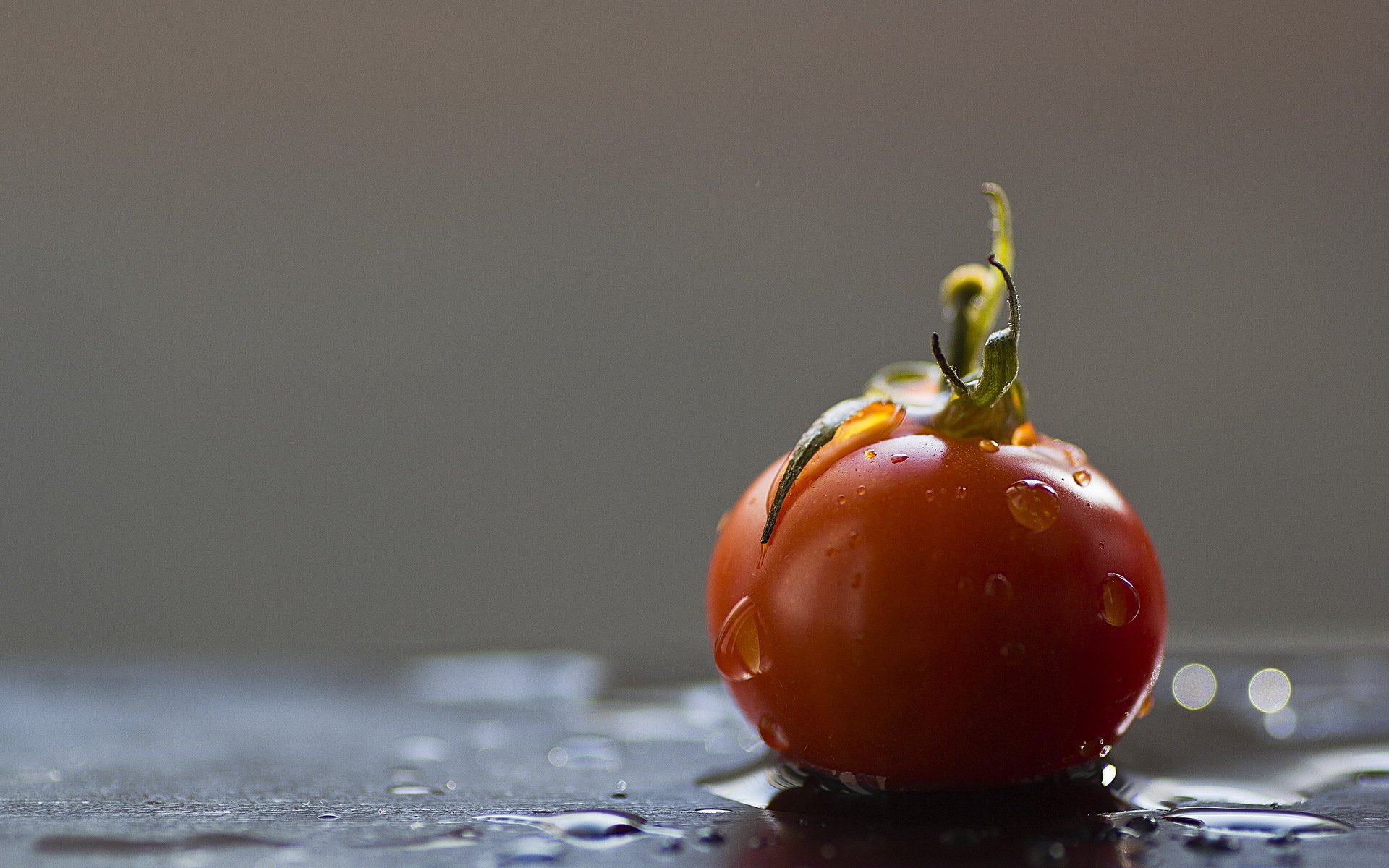 pomodoro gocce cibo