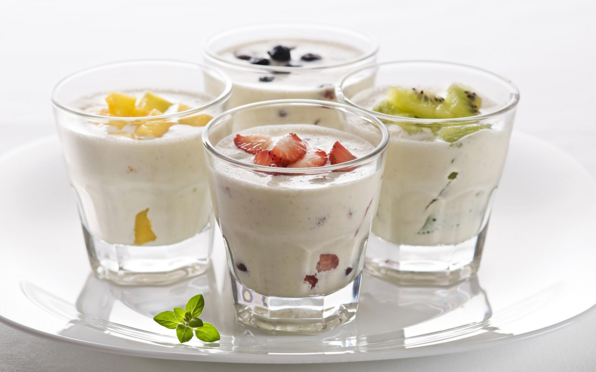 frutta yogurt fragole kiwi