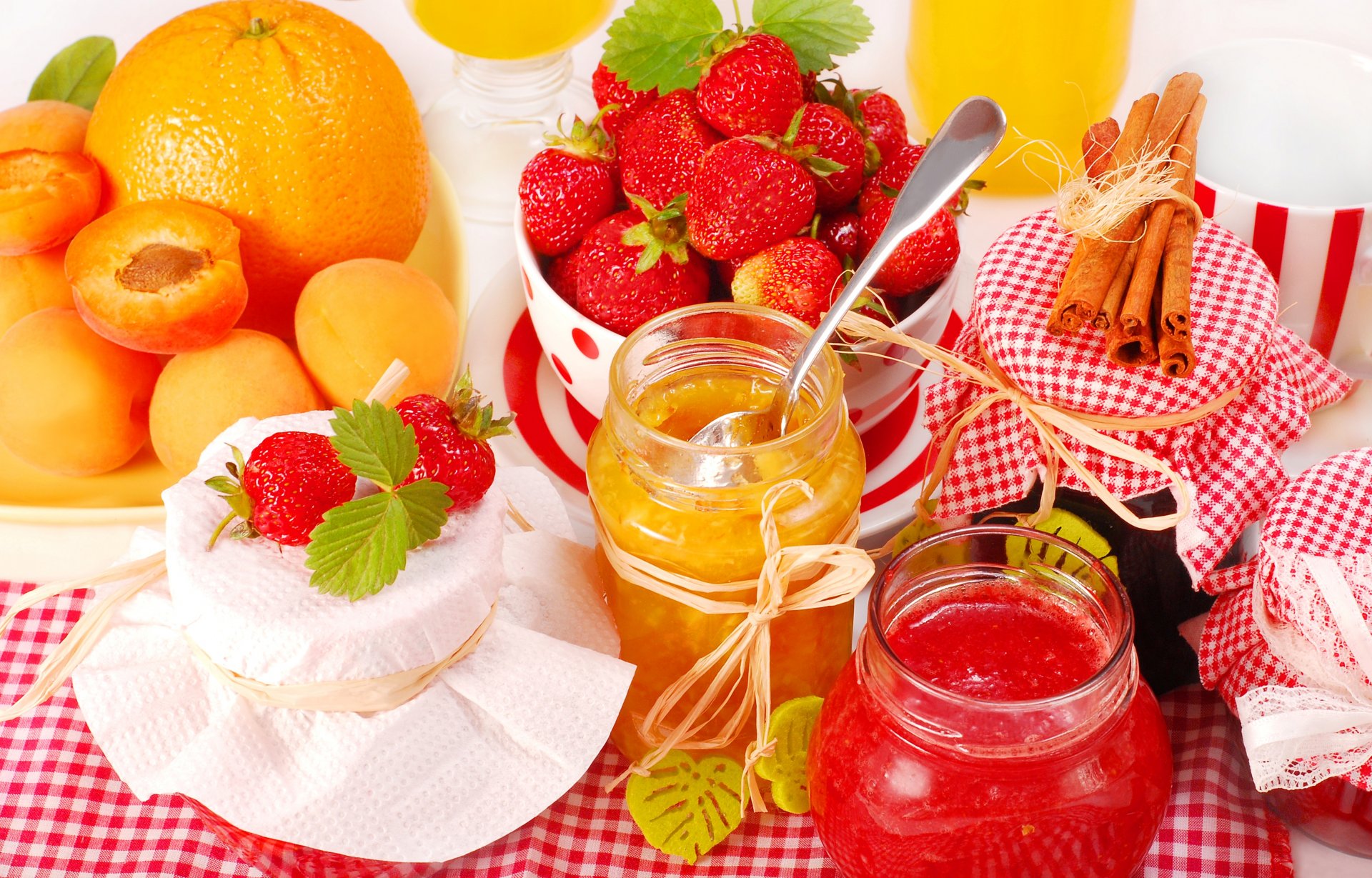 jam jars jam strawberry cinnamon orange orange apricot