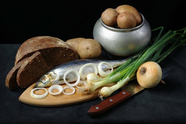 Herring black bread potatoes saliva drip drip