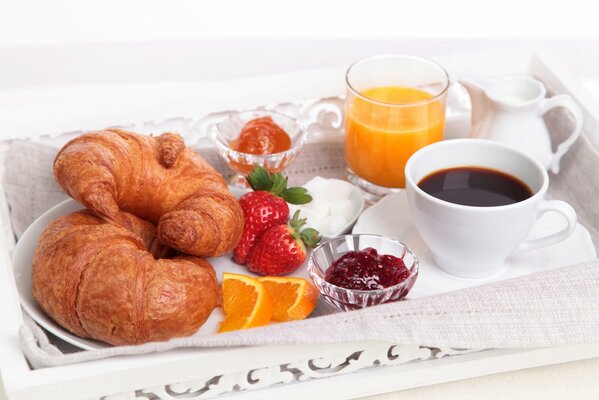 Desayuno en la cama en francés con amor