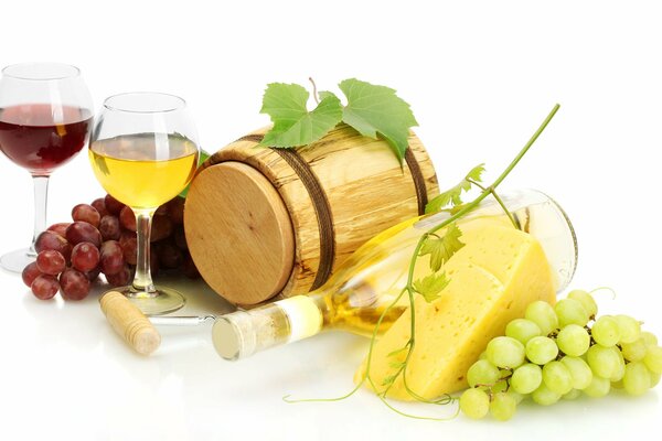 Red and white wine with cheese and grapes